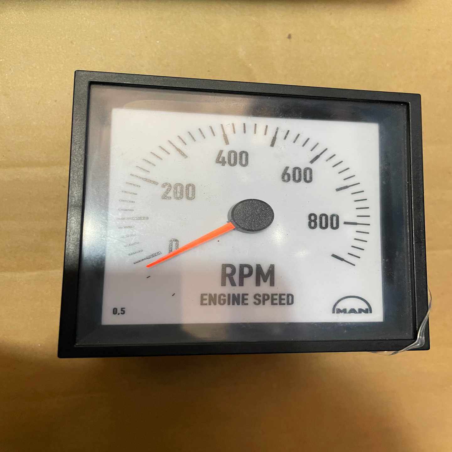 询价转速表NIQ3-096V204-MED全新原装可议价