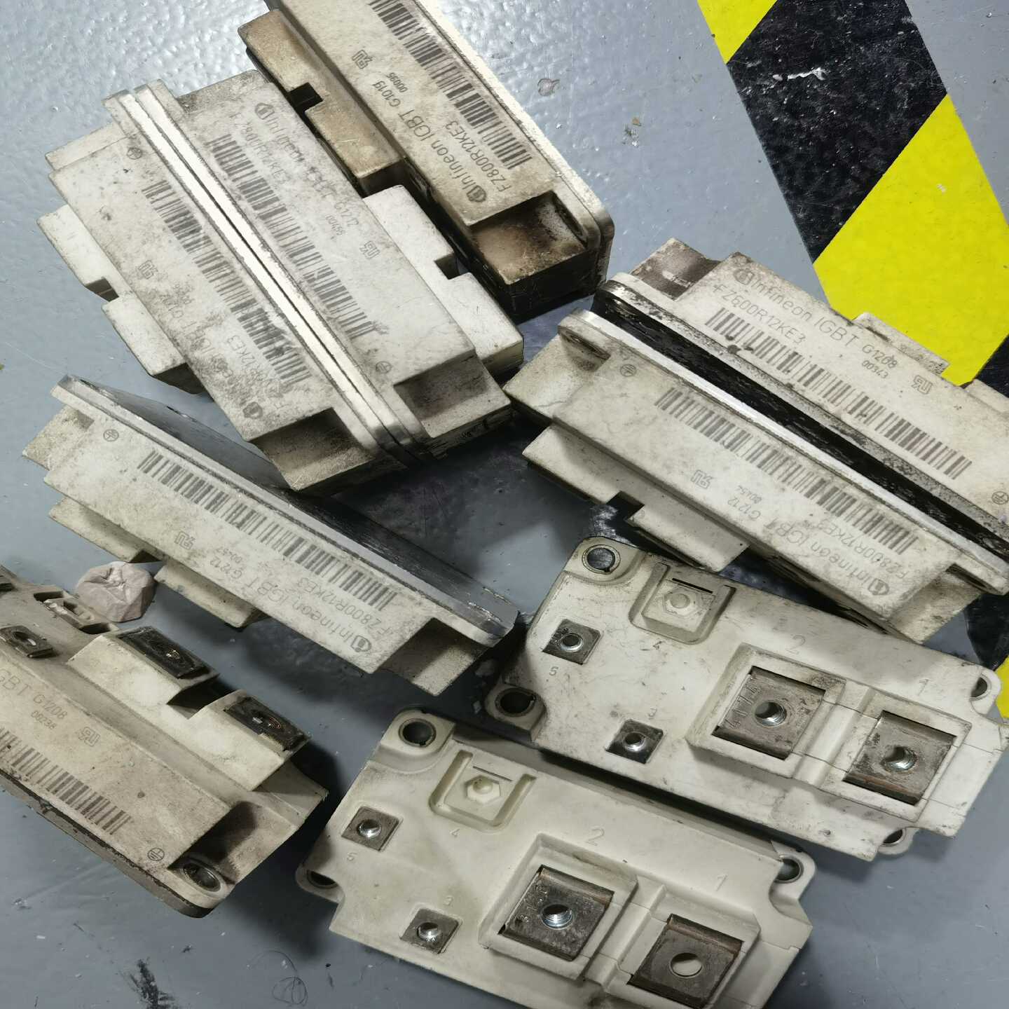 【议价】FZ800R12KE3FZ600R12KE3FZ400适用