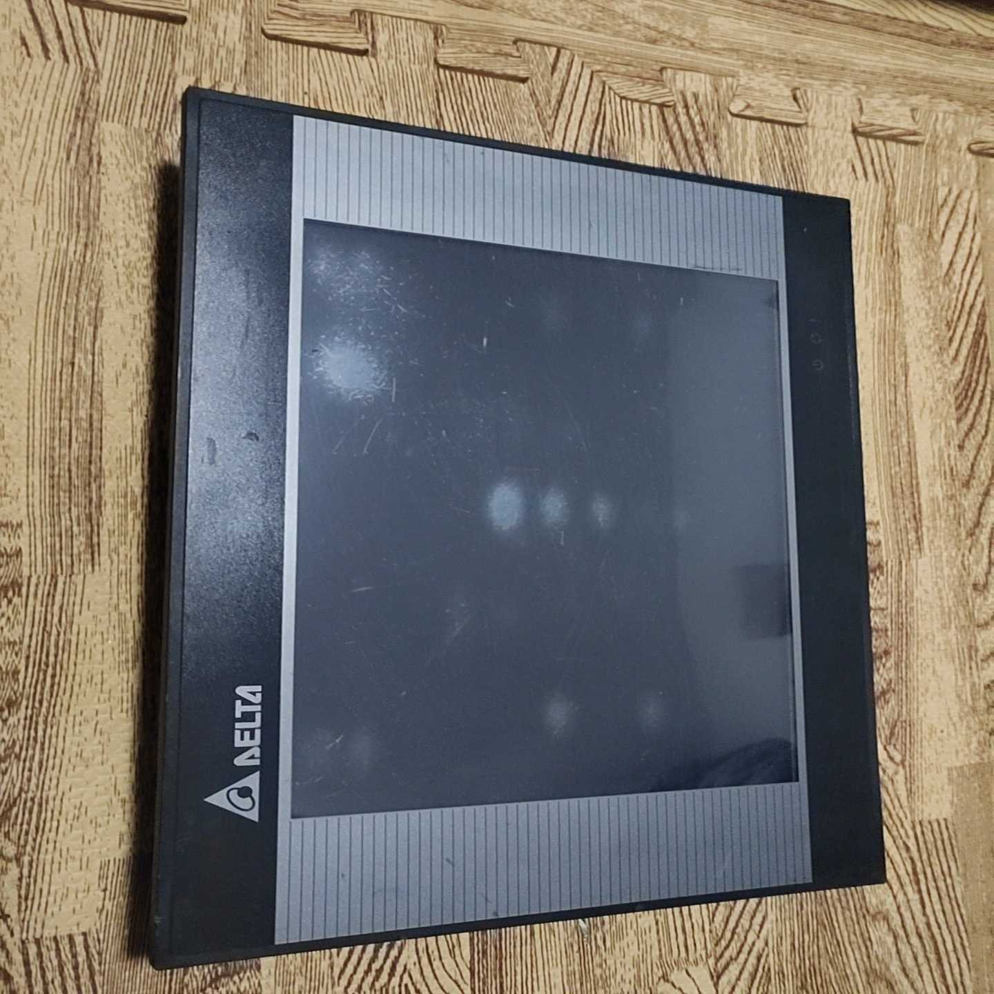 台达触摸屏，DOP-B10VS511，实物拍摄，功能包好。--议价商品