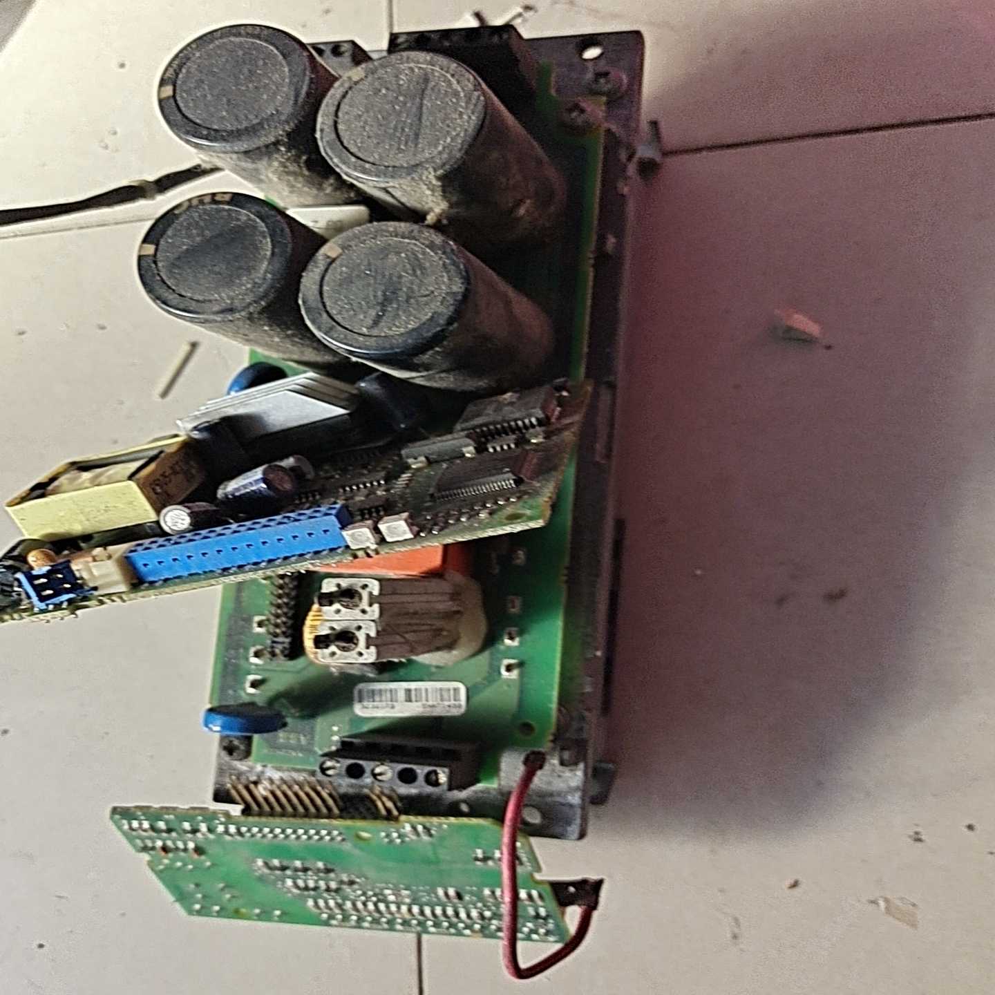 磕破了变频器部件ACS143-2K7询价