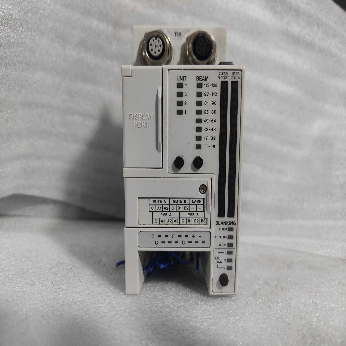 基恩士PLCSL-R12EX实物图，成色漂亮，功能完好，--议价商品