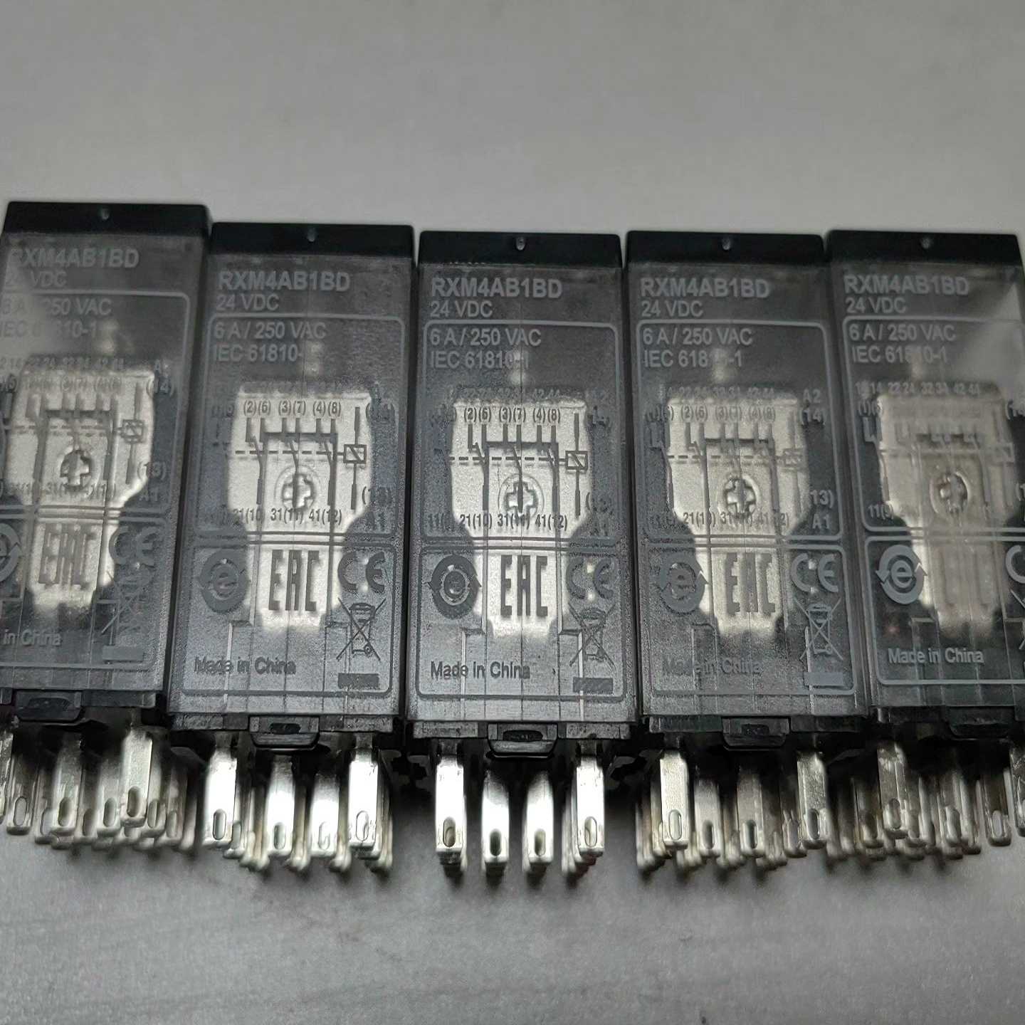 RXM4AB1BD继电器RXM4AB1BD~询价