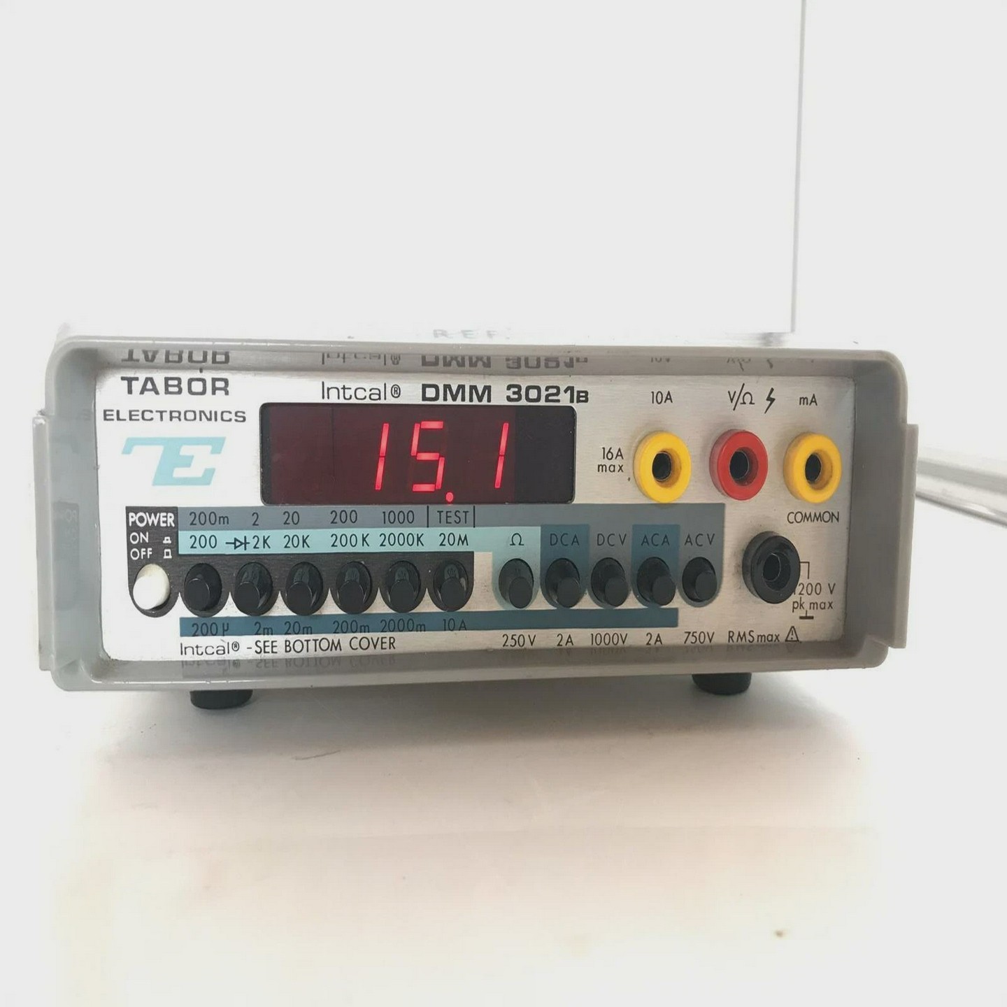 TABOR电子INTCALDMM3021B数字万用表工作