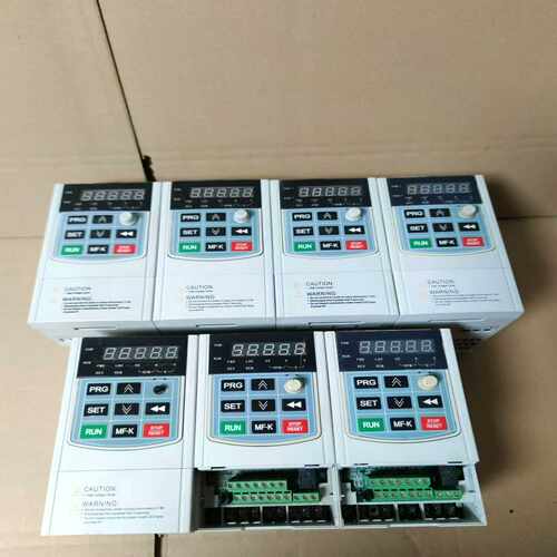 欧坤1.5KW变频器，型号AD30-1R5G-1，220~询价