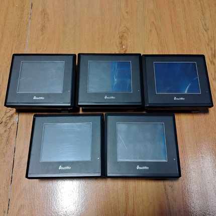 议价信捷触摸屏TG465-MT，功能正常，成色为实图