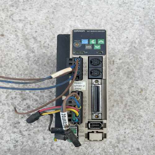 询价~R88D-GP04H-Z 400W 驱动器 实图拍摄