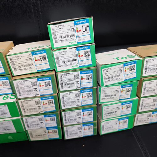 施耐德接触器LC1D18M7C有多个型号看写的名单表打议价