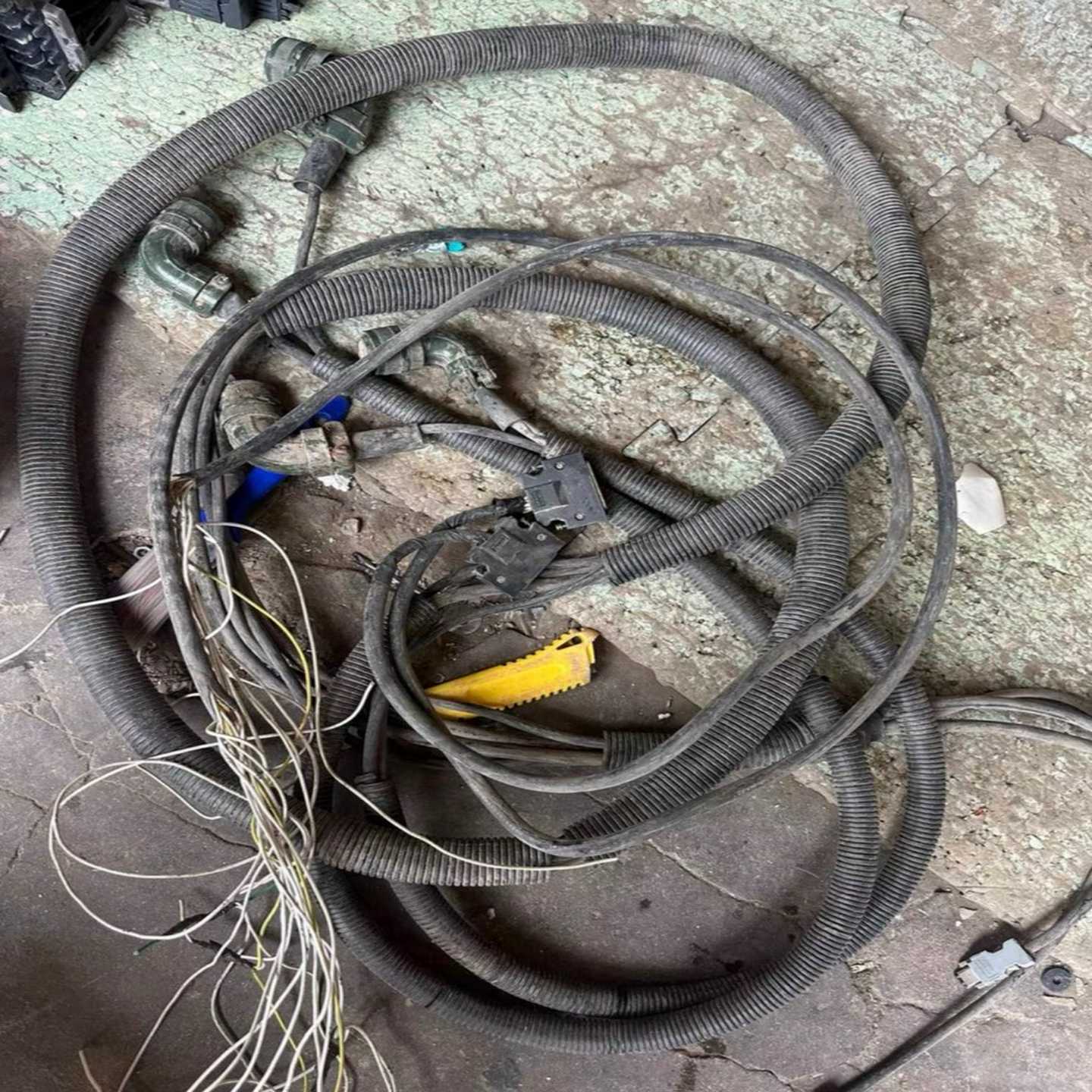 YASKAWA二代安川编码器线缐电机线缐，伺服马达型号：SGMG询价