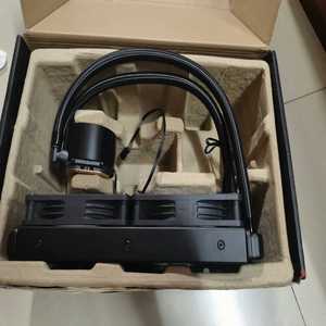 【包邮】航嘉GX240S大白鲨水冷散热器，成色9.5新，里面-询价