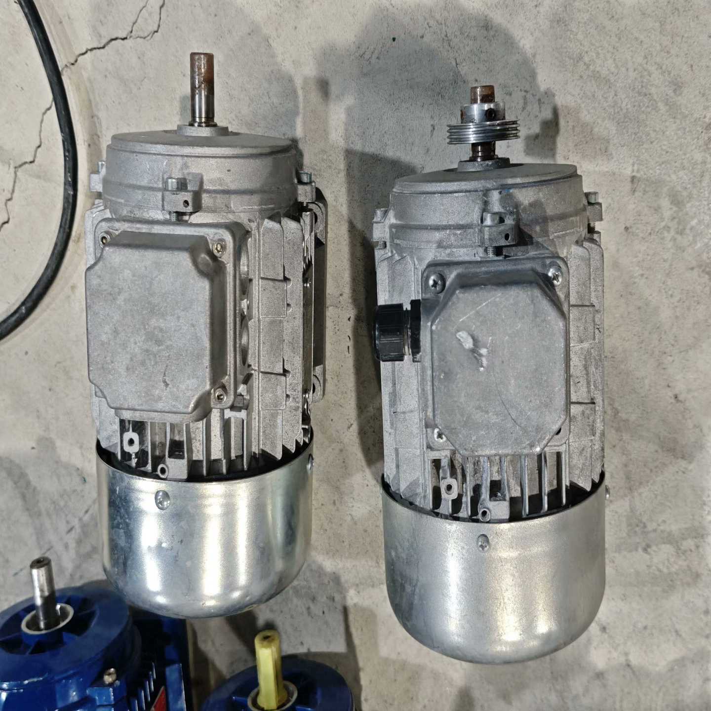 询价-0.75kw意大利NERIMOTORI电机，型号T71C2，