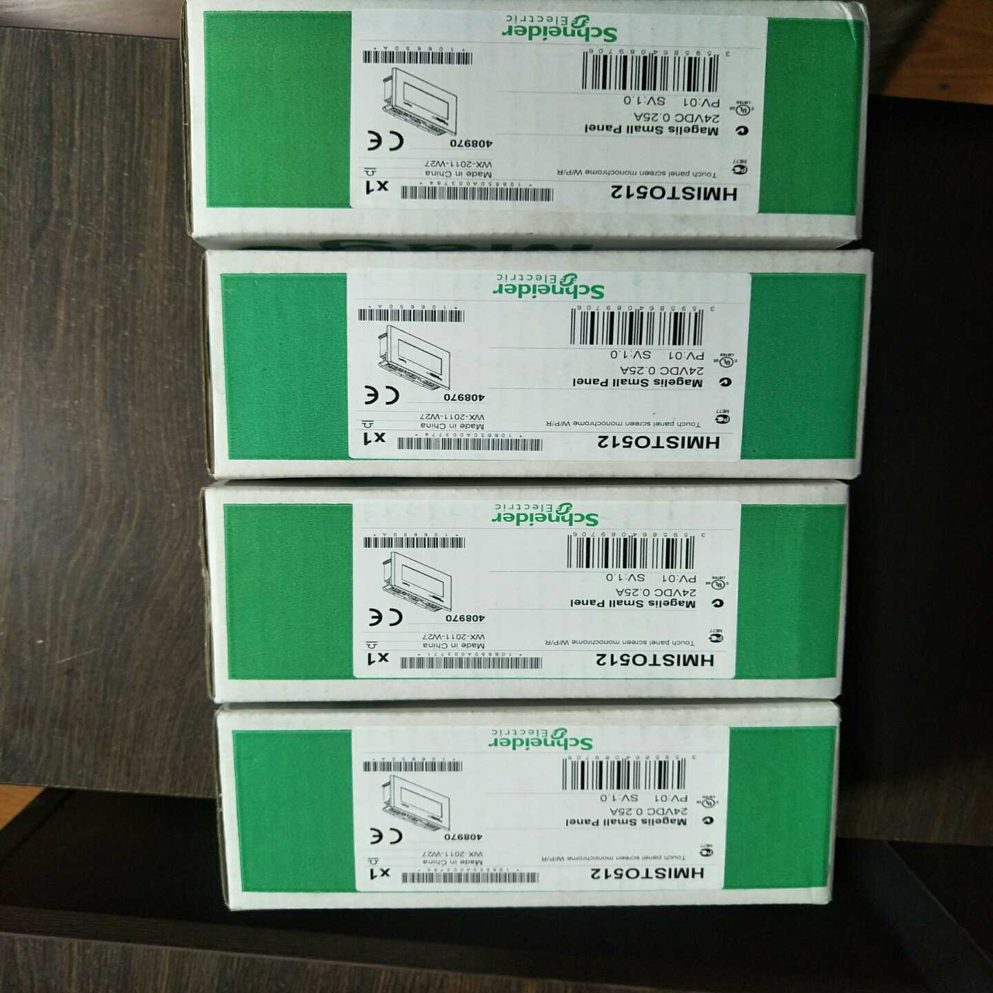 议价产品施耐德 HMISTO512触摸屏，现货销售，有需要的联系我