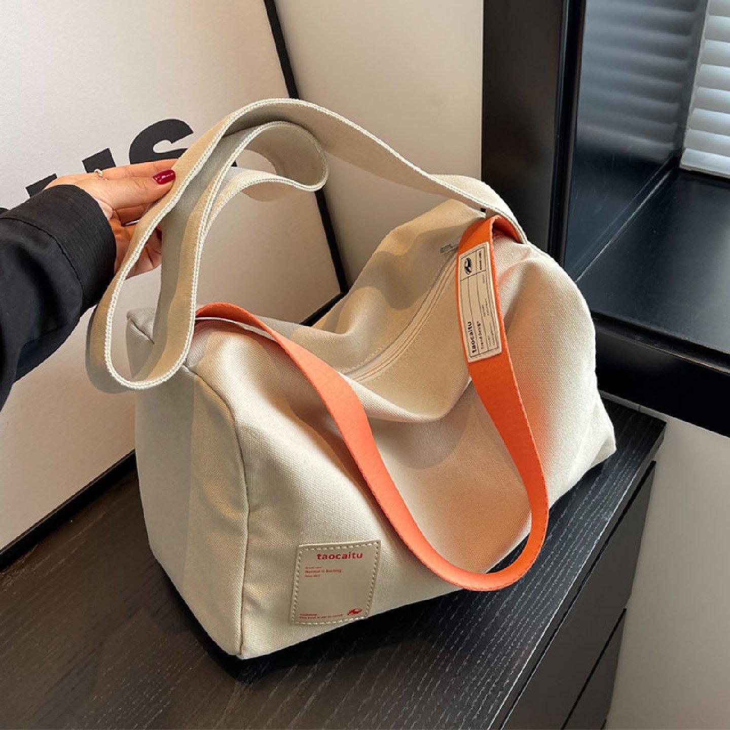 斜挎帆布包女2025新款时尚大容量吐司枕头包高级感单肩通勤托特包