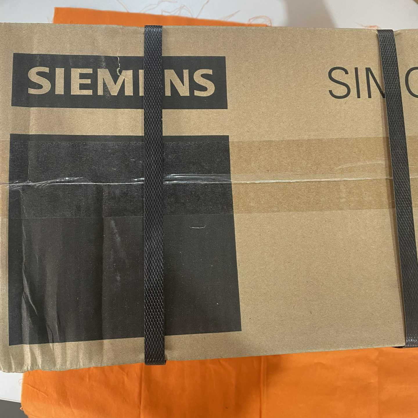 出售全新原装西门子电动机，型号为1FK2102-1AG00---议价商品