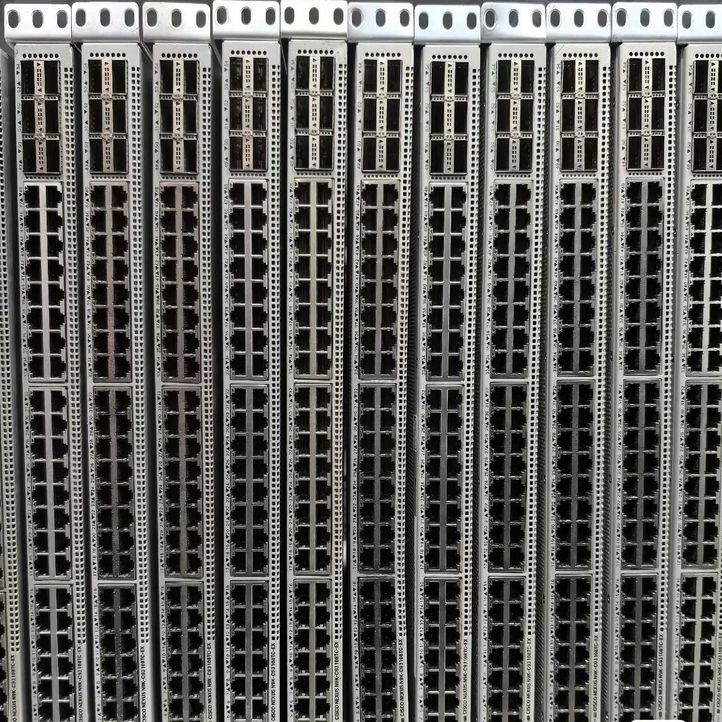 原装Cisco思科N9K-C93108TC-EX 48口万兆~议价
