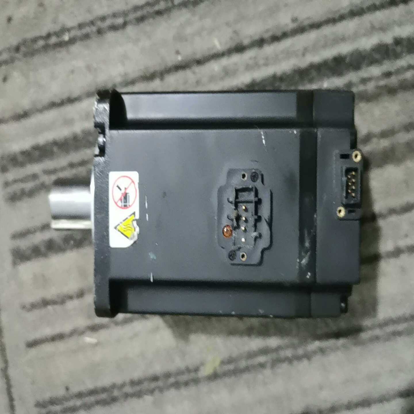 库存汇川伺服电机，汇川750W电机MS1H1-75B30询价