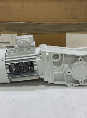 LENZE GKR042M VBR 071C42 MDEMAXX 07242 GEARBOX MOTOR U3S