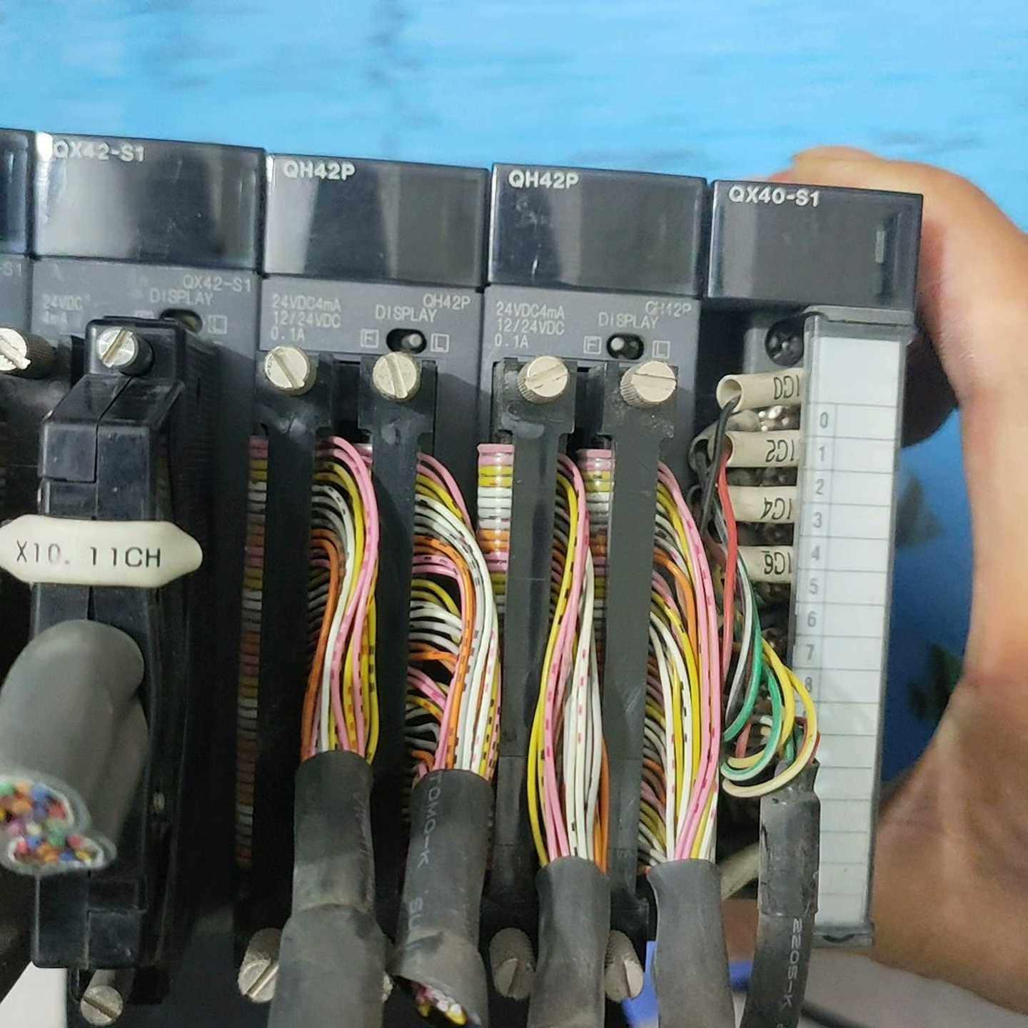 议价QH42P三菱Q系列PLC扩展模块成色如图功能包好