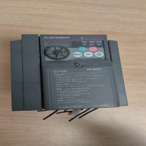询价变频器D700系列，型号FR-D740-0.7