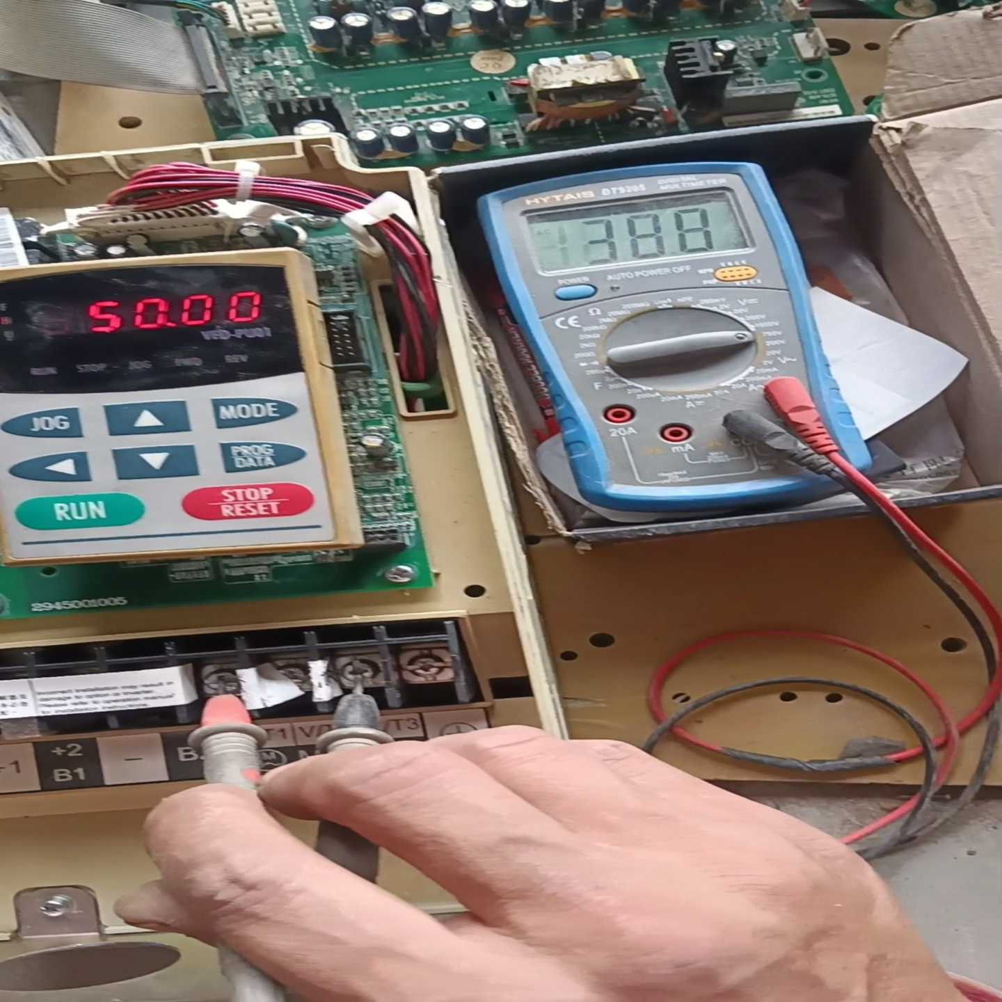 VFD075F43B台达变频器7.5KW，无修功能好无外【卡奥电子】