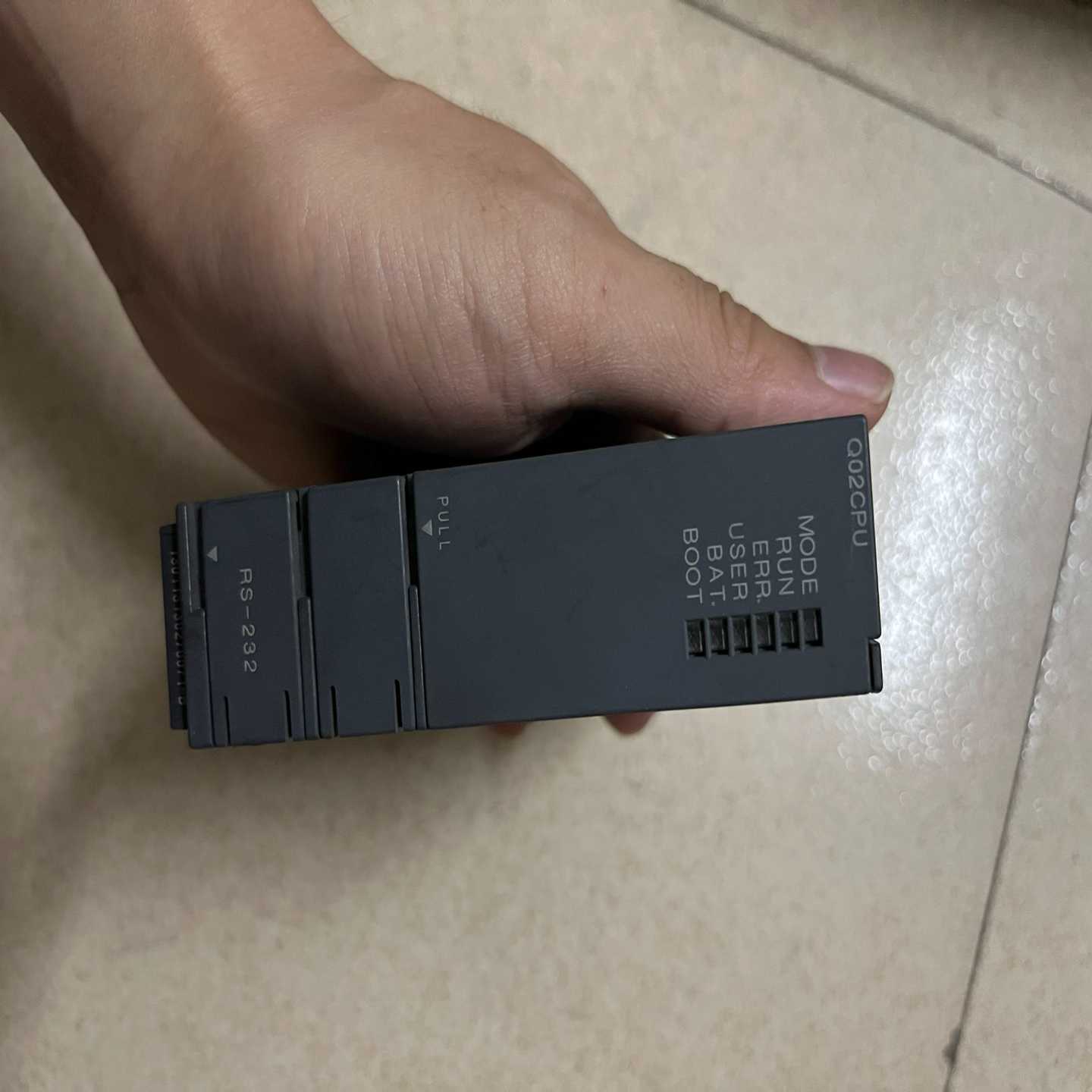 三菱Q02CPU功能正常，外观完好。（地坛设备）