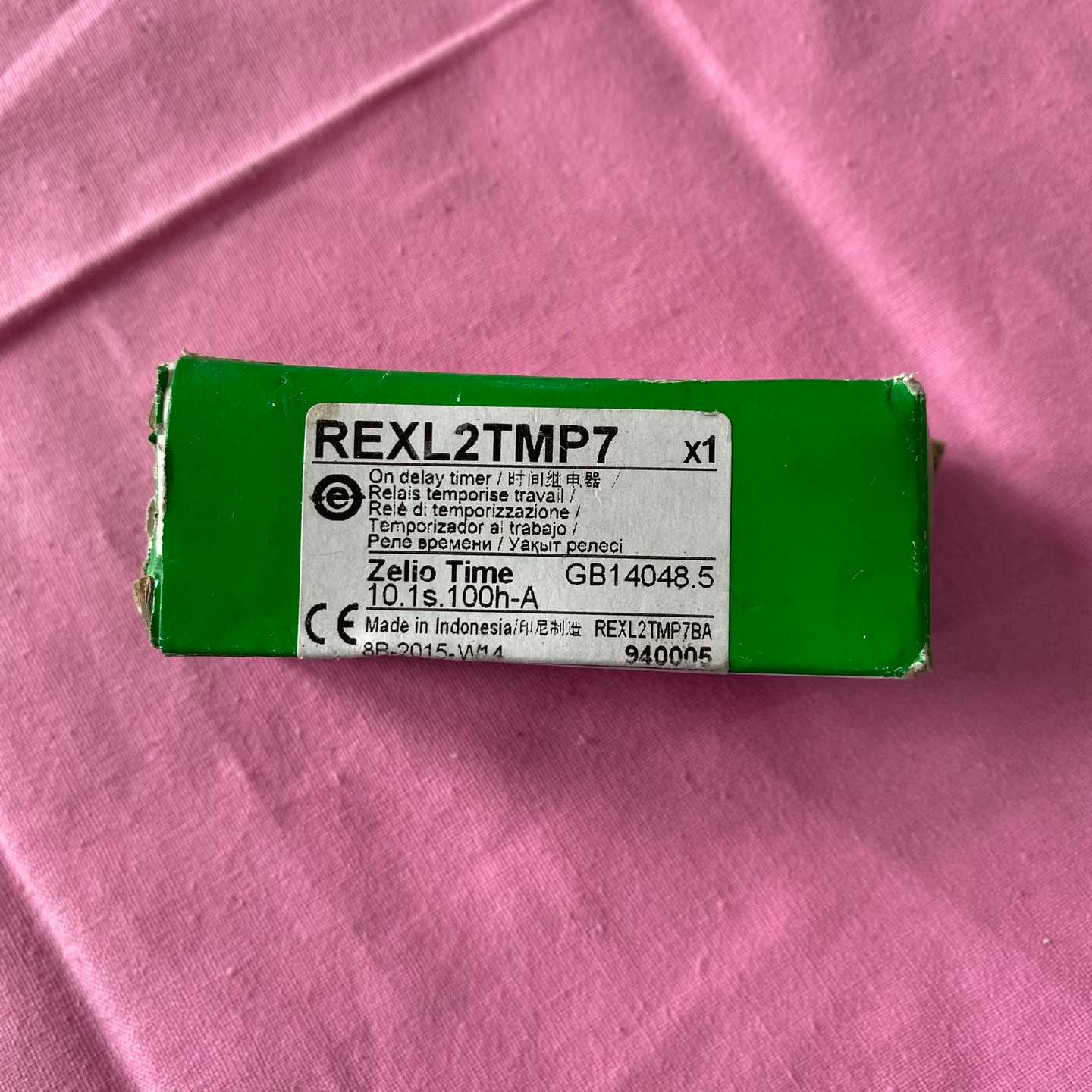 全新施耐德时间继电器，型号REXL2TMP7，ZelioT--议价商品