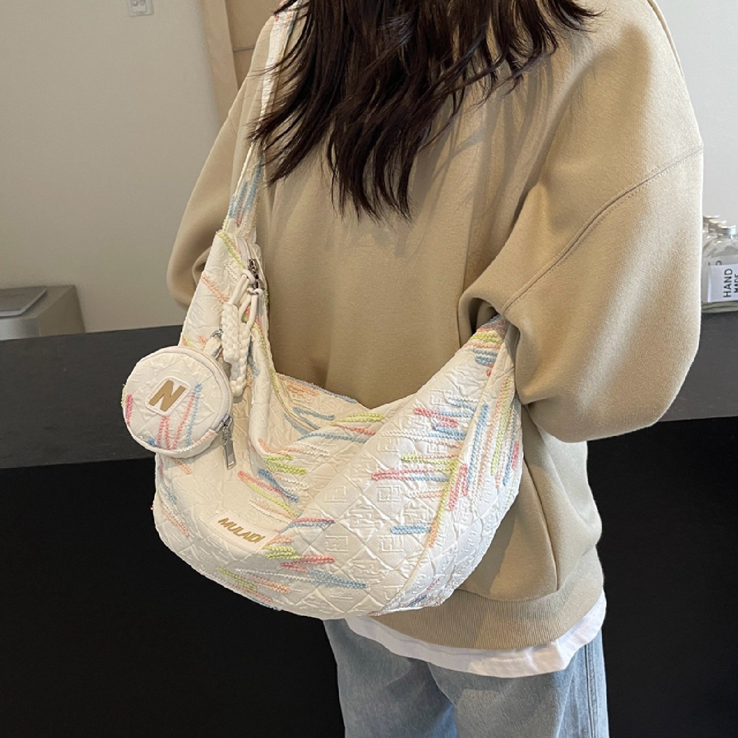 休闲大容量帆布包女秋冬新款时尚轻便单肩包学生党通勤斜挎饺子包