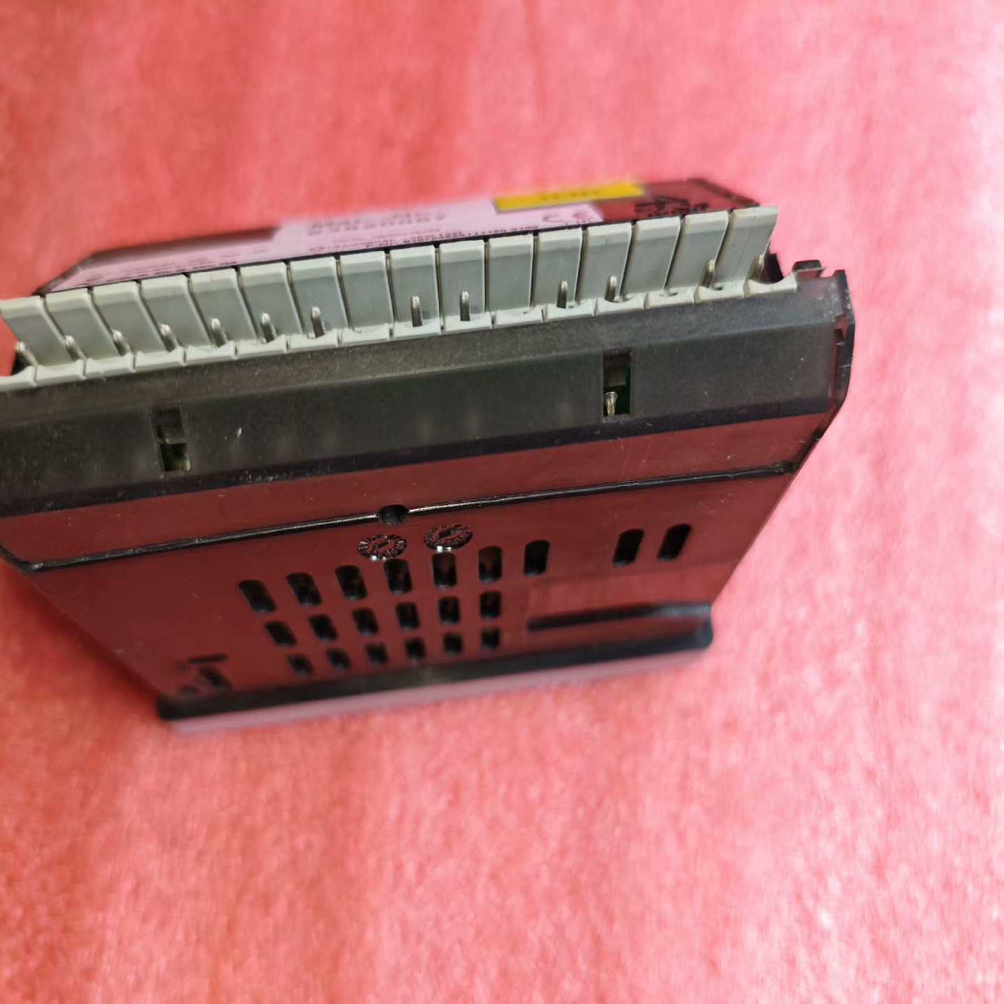 【星慕电子】EMC 3.84T-NVME PM1733 MZWLJ3T8
