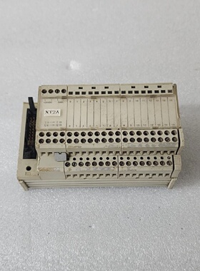 ABE7H16R21 16 IO PASSIVER ANSCHLUSS SUB BASE