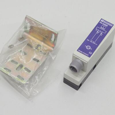TELEMECANIQUE XULOptoe.  Einweg Lichtschranke  XULK0830D OVP