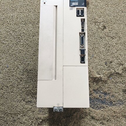 寻安川SGD7S330A10A002总线驱动器