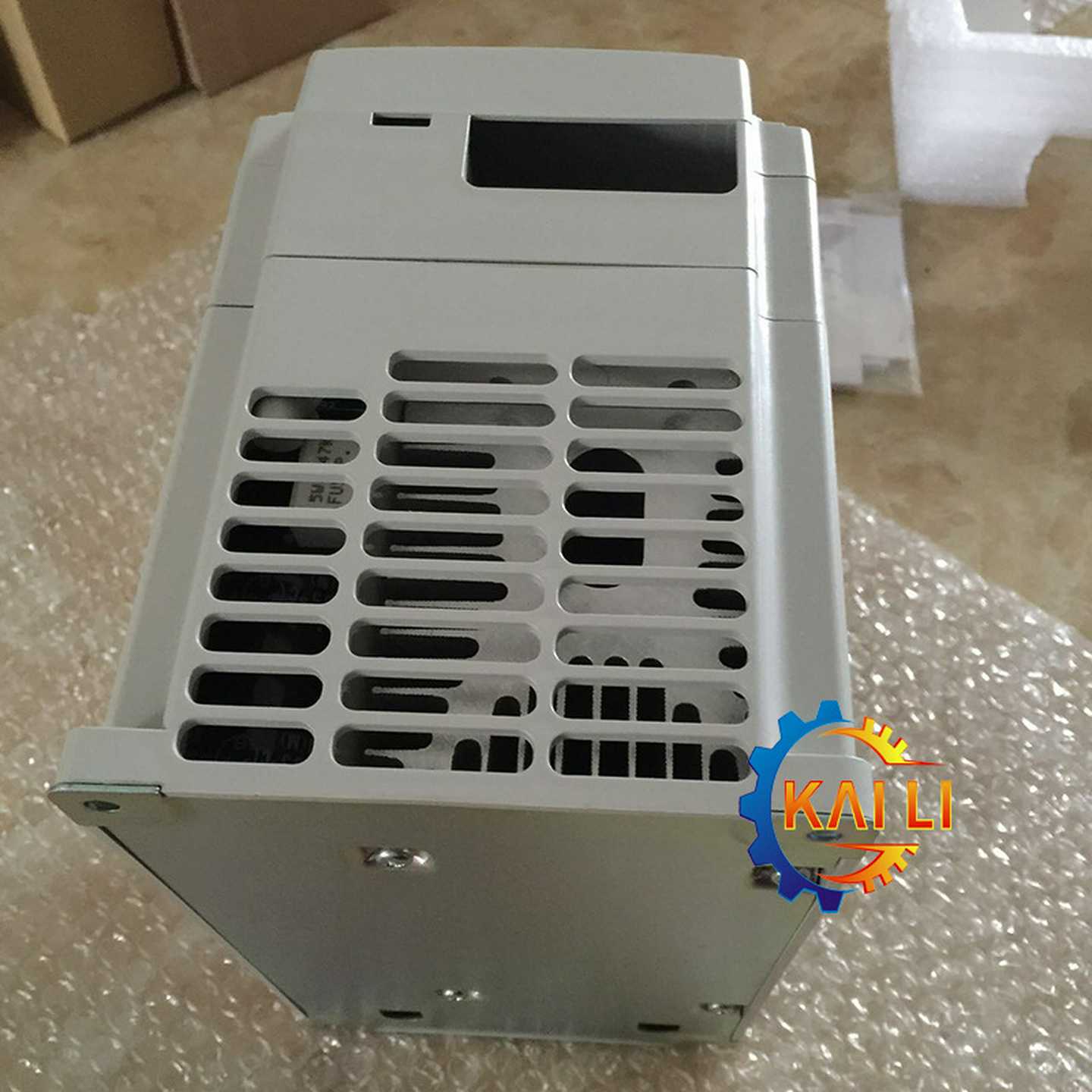 原装VFD2A8ME21ANNAA变频器0.U2KW/单相230V多功能/迷你