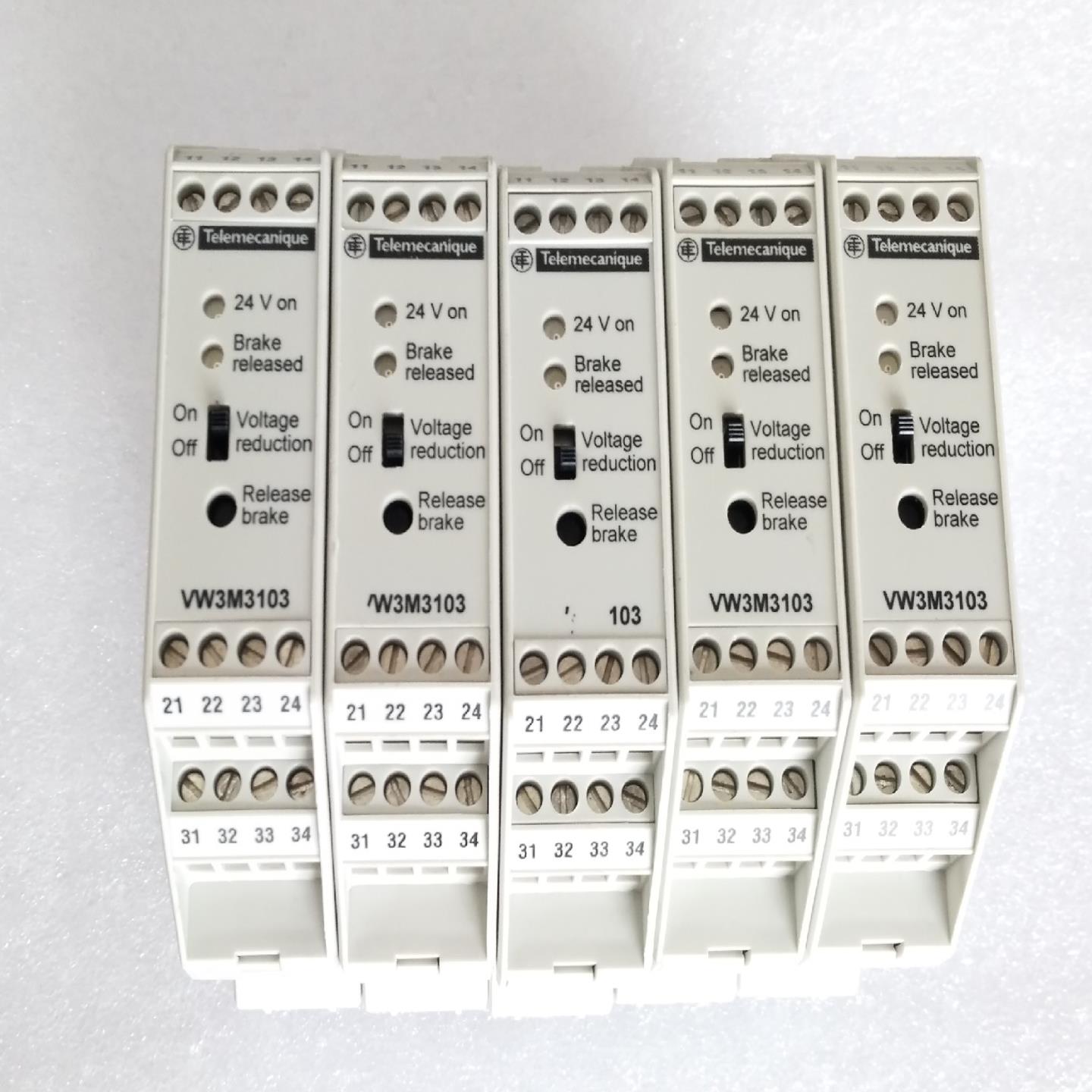 VW3M3103施耐德Telemecanique伺服制