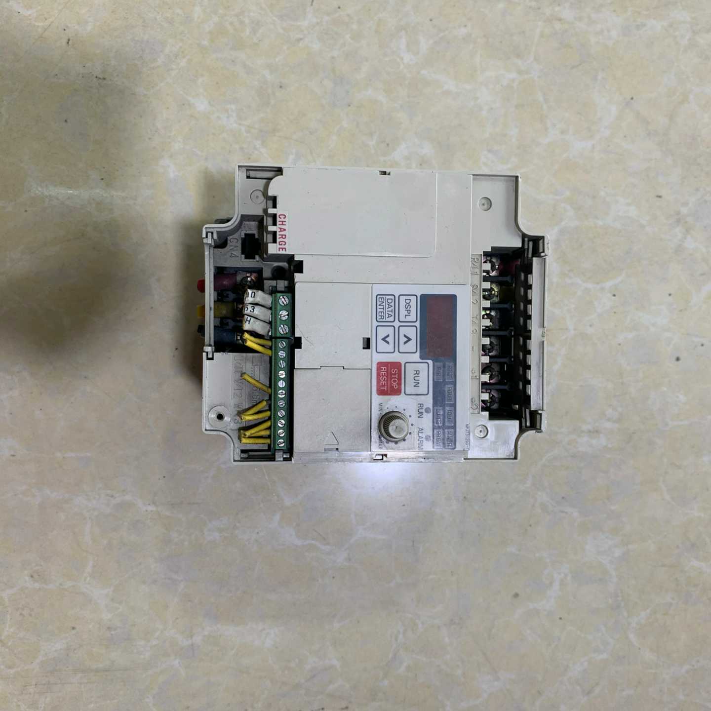 【议价】安川变频器，CIMR-J7AA40P7，0.75KW，3适用