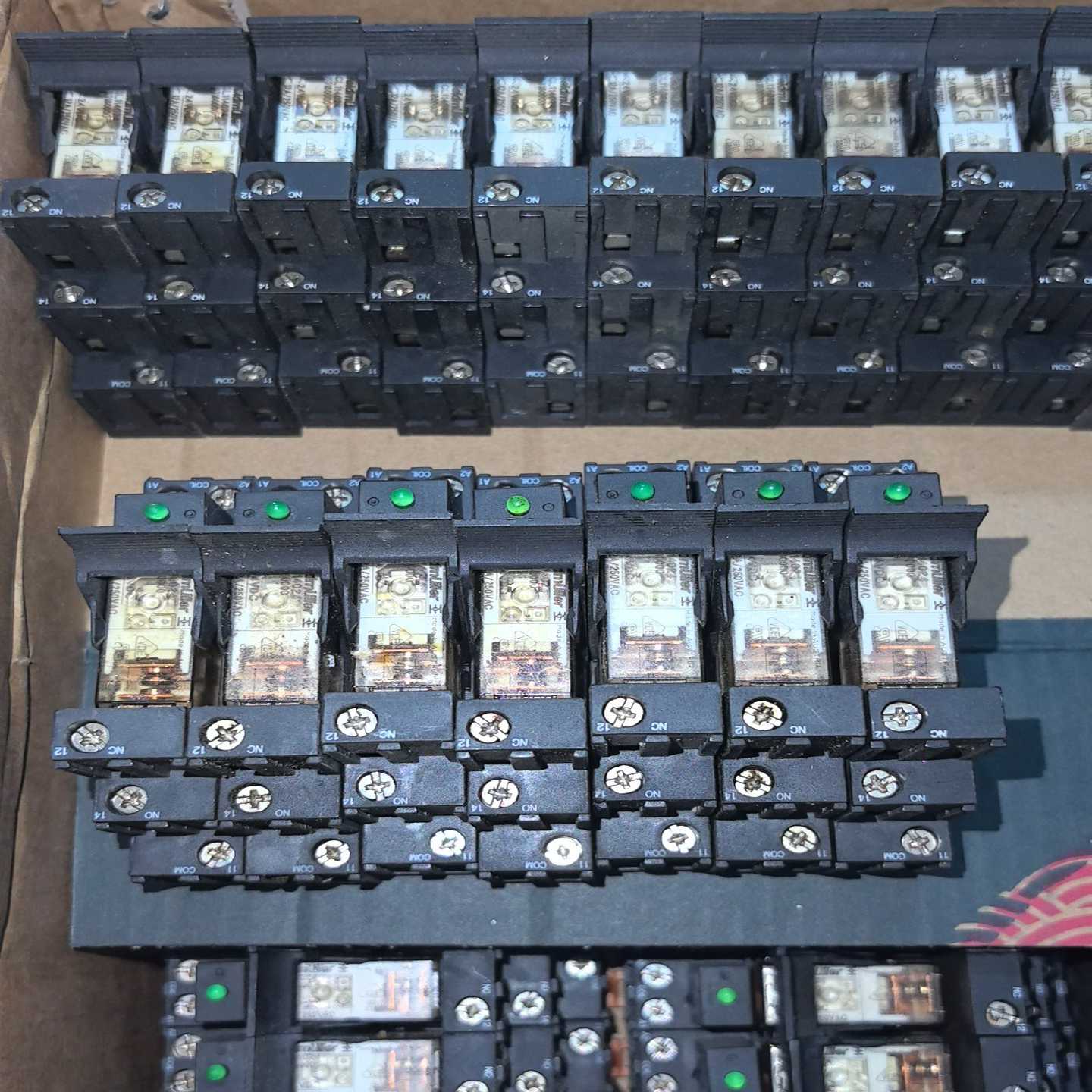 拆机魏德米勒继电器RCL114024底座SRC1C