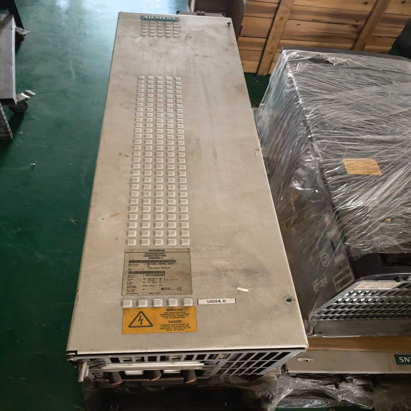 6SE7033-8EE85-0AA0变频器；议价
