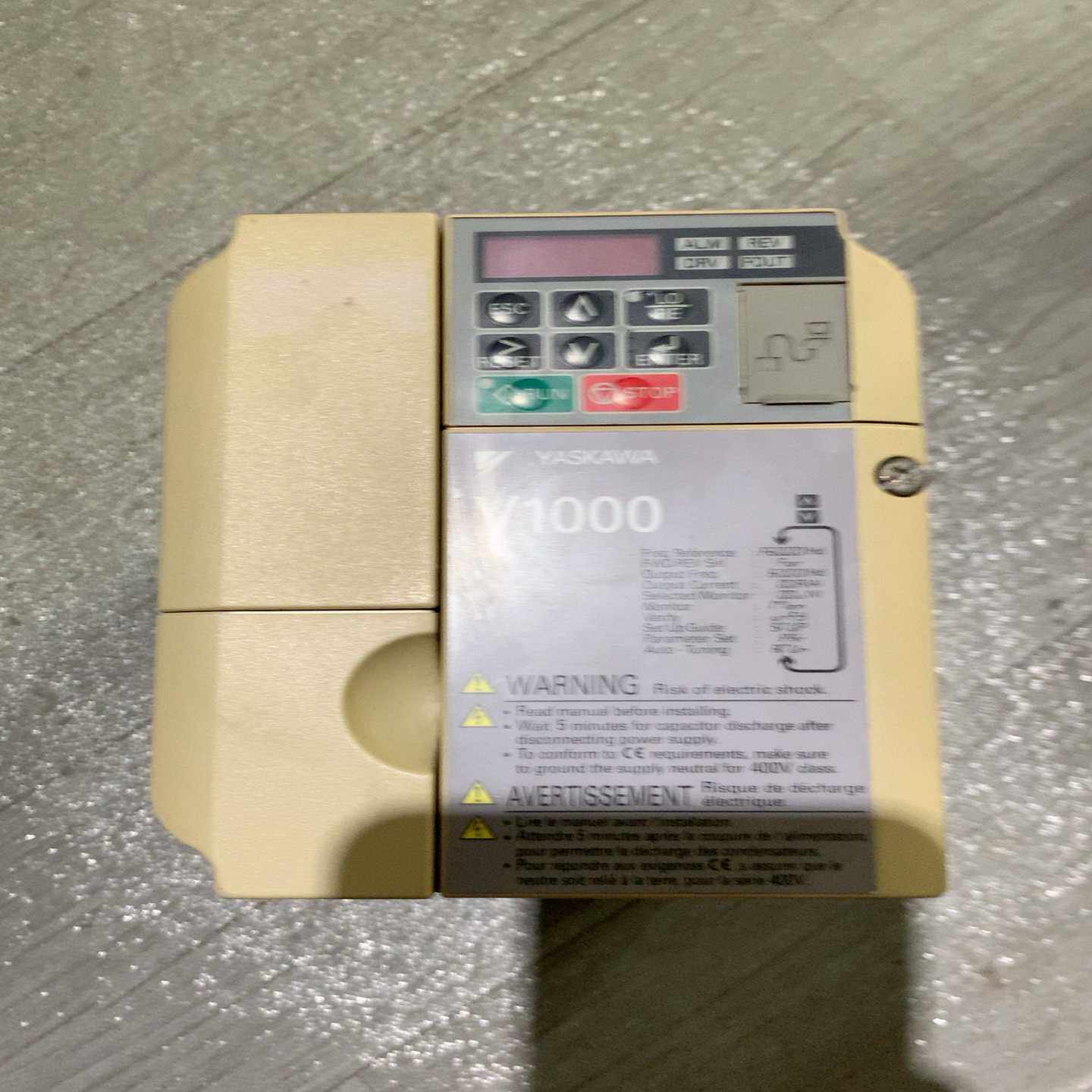 变频器CIMR-VT4A0004BAA1.5KW/0