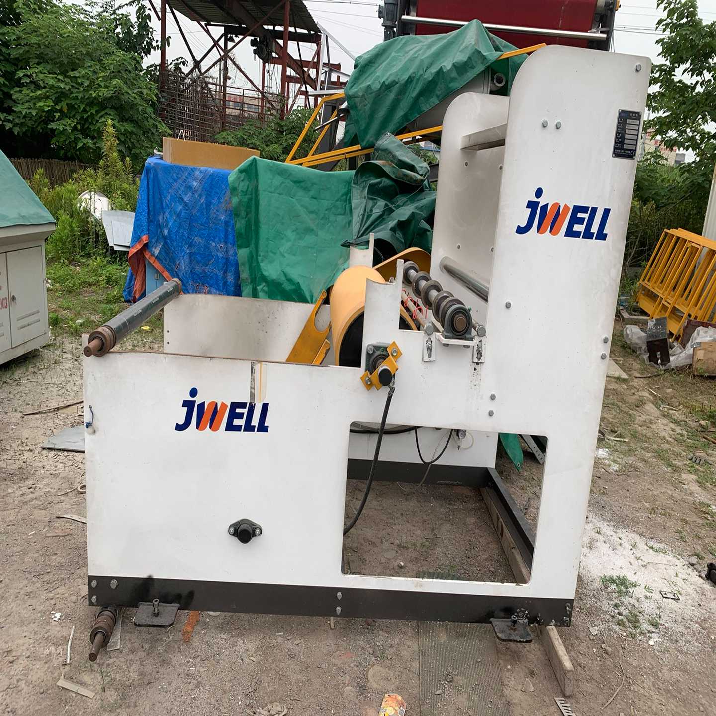 金纬分切机一台、总宽度110、长度200、棍面100、配台达【卡