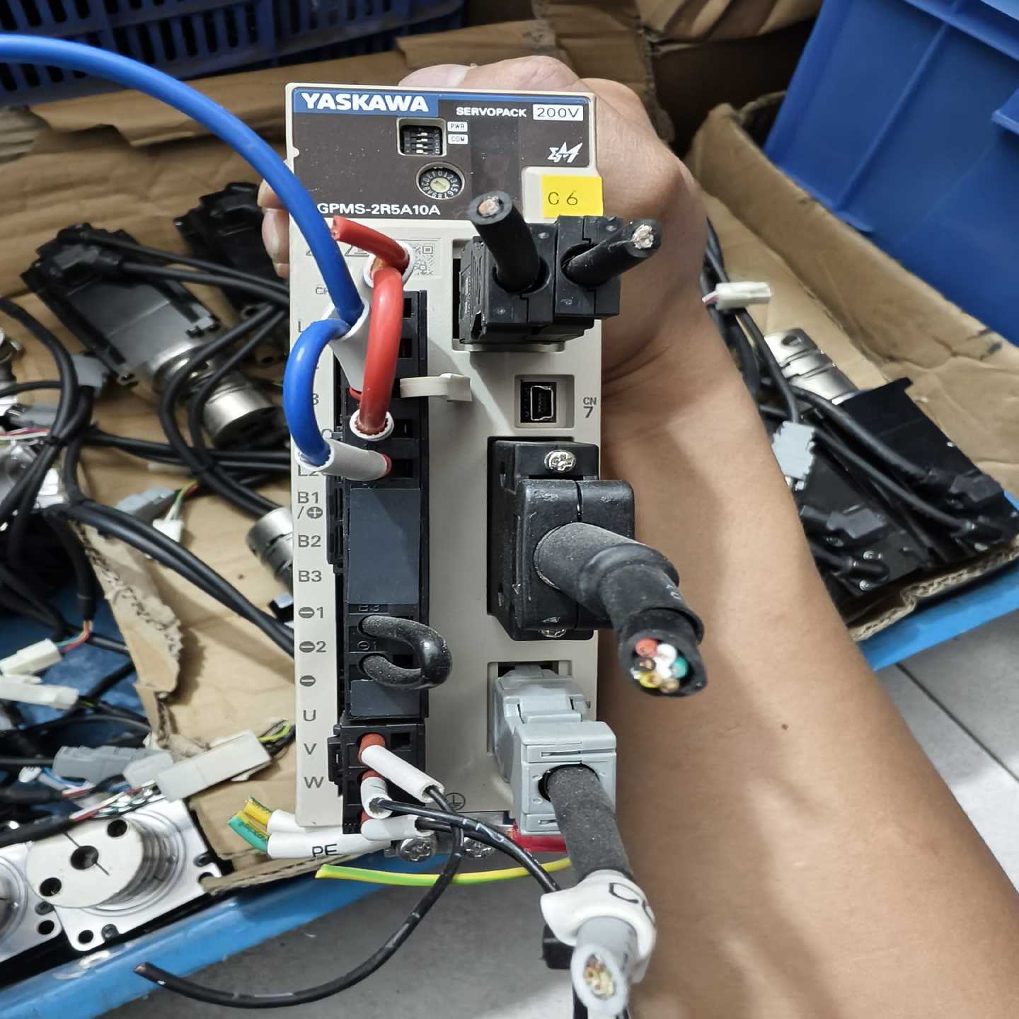 咨询-SGPMS-2R5A10A安川饲服驱动器450W