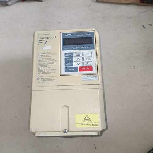 寻安川F7变频器1.5KW380V型号ClMRF7B鹏辉设备