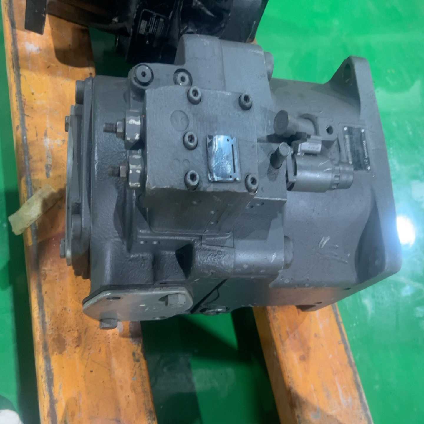 咨询-力士乐A11VLO系列液压泵，，型号R9021172