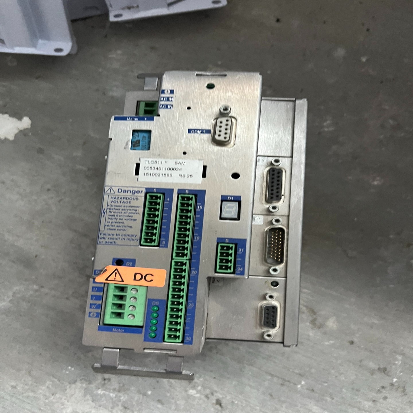 百格拉伺服驱动器TLC511F，原装拆机，外观成色漂亮，功能--议价