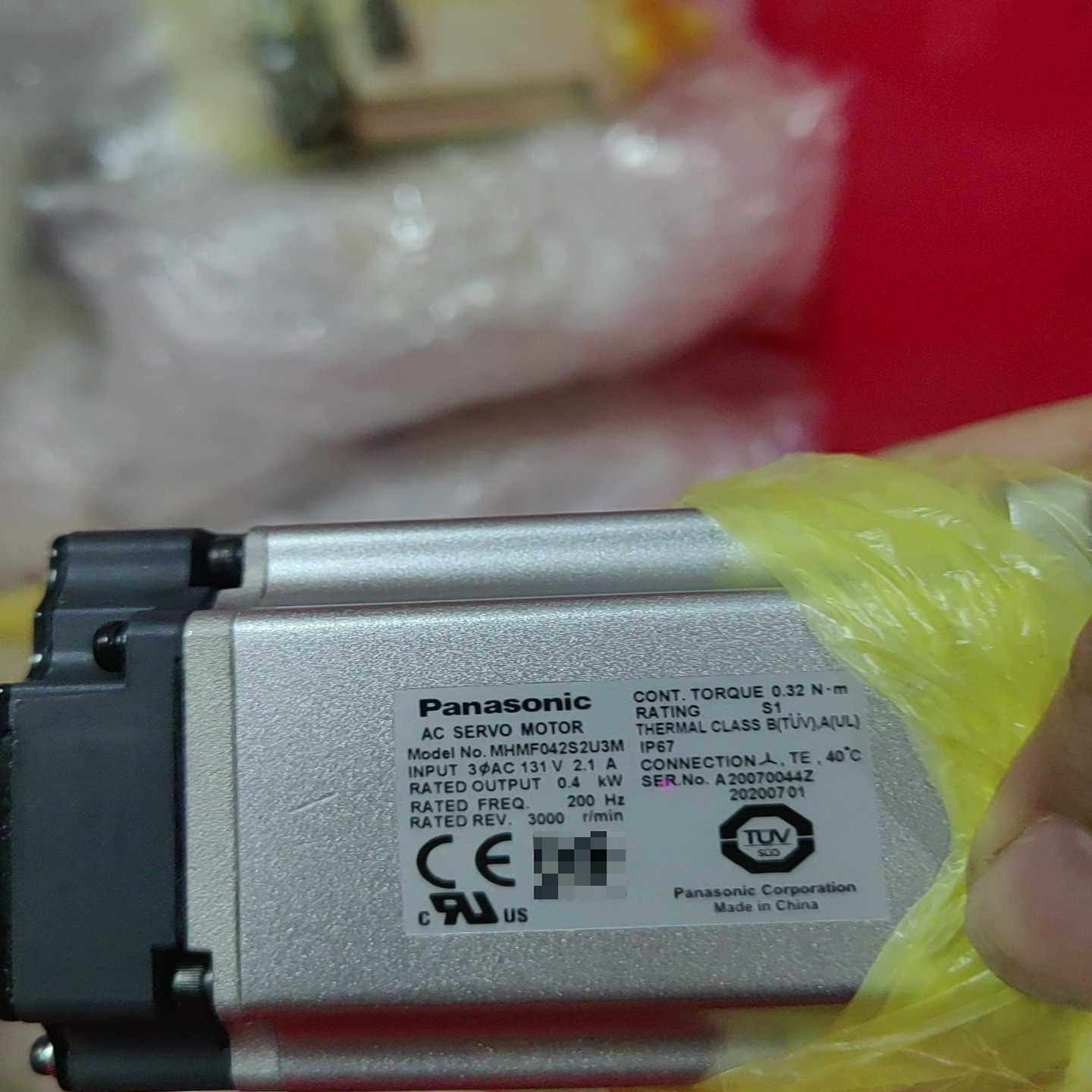 松下伺服电机MHMF042S2U3M，400W功率，全新机无--议价商品