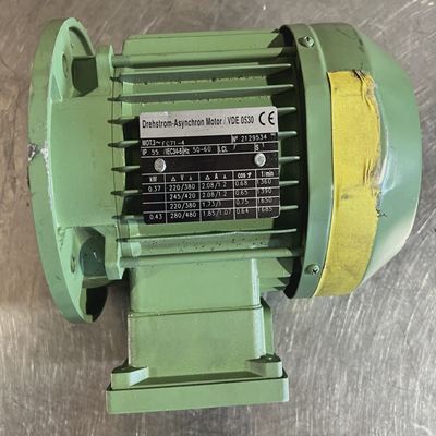 Drehstrom-Asynchron电机/VDE0530型FC71/4NosSurplus无盒
