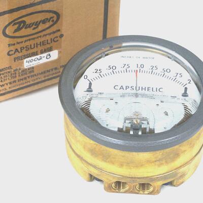 Nuovo Dwyer 4002B Capsuhelic Manometro 4002B