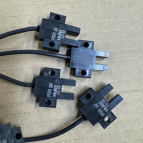 欧姆龙光电传感器EESX670PWR1米线长全新原装-议价