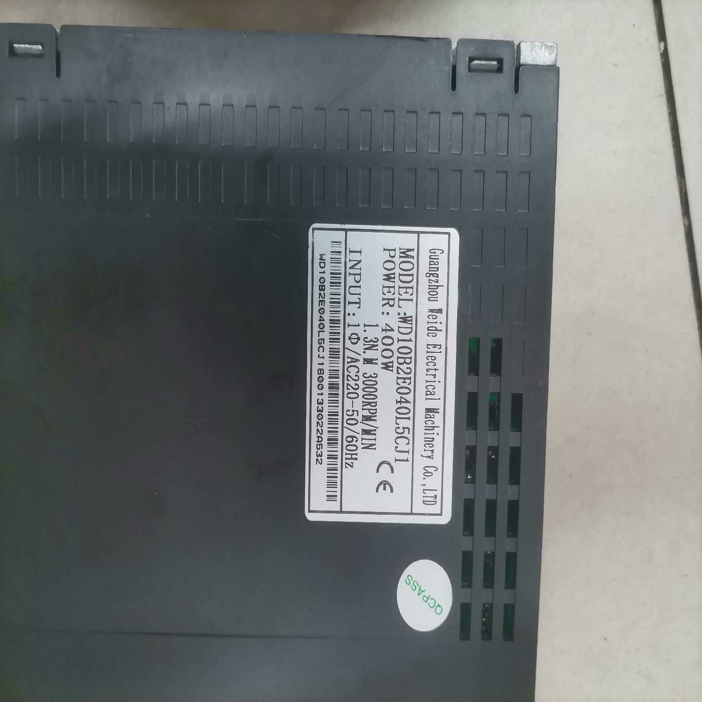 WD10B2E040L5CJ1伺服驱动器配套400W马达伺服询价