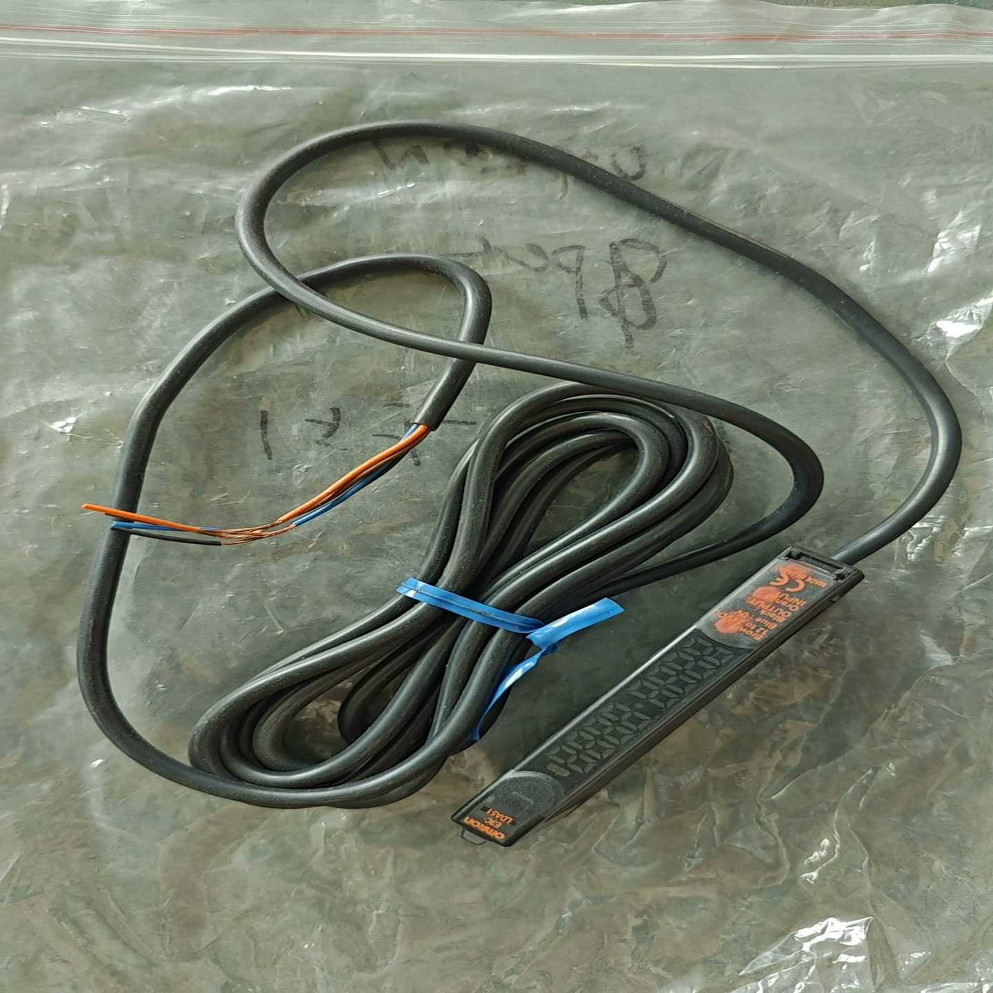 全新欧姆龙放大器没用过的无包装盒E3C-LDA51就一-询价客服