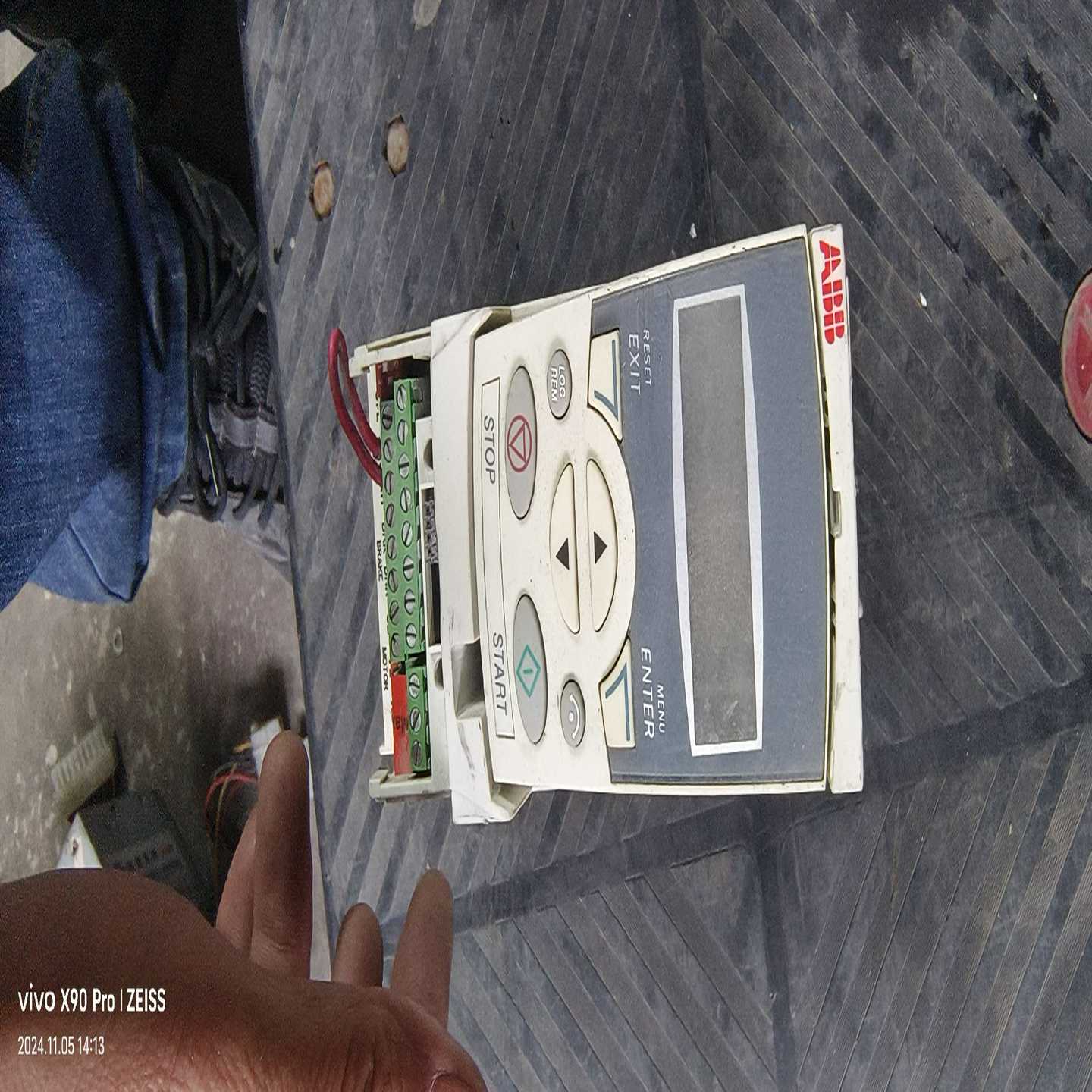 变频器acs355-03e-04a1-4功能包询价