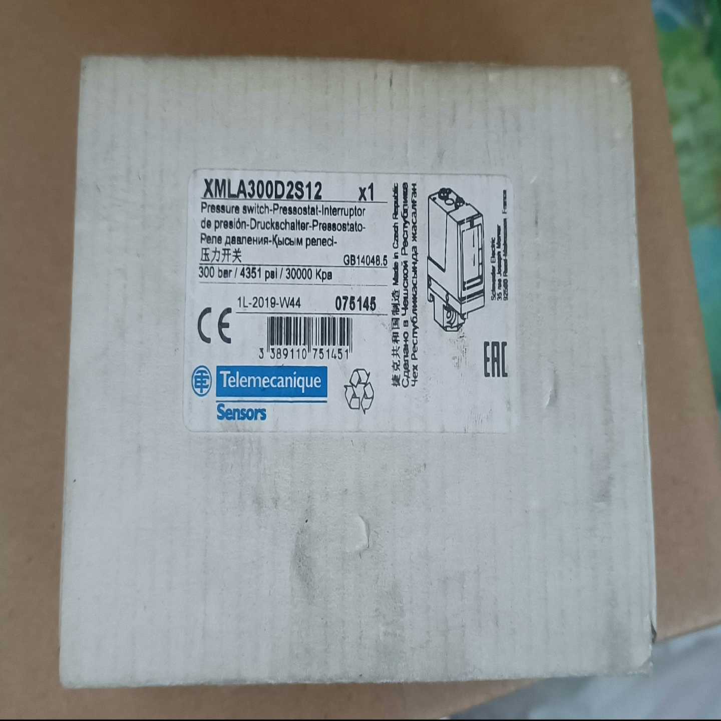 询价~XMLA300D2S12  机电式压力开关，库存余