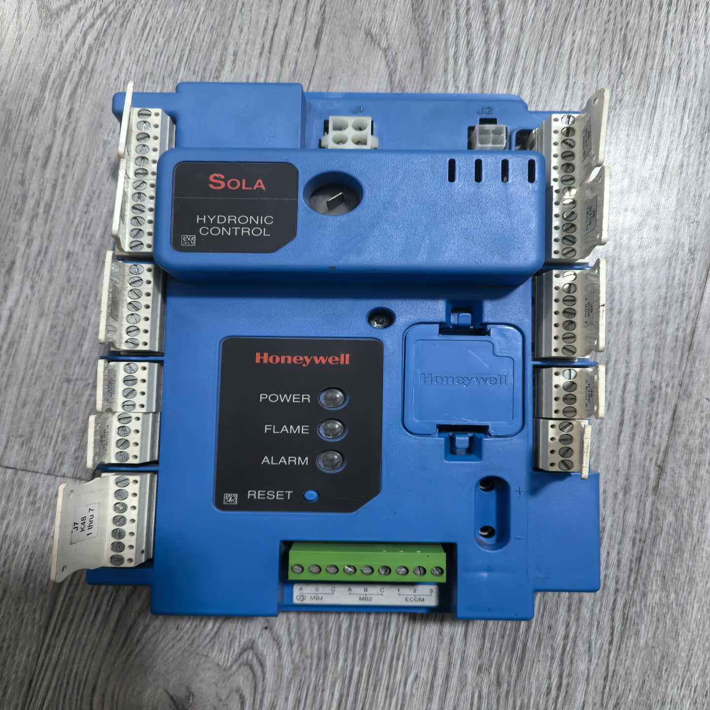 霍尼韦尔R7910A1209锅炉燃烧控制器，安装过就拆下来了--议价商品